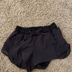 Lululemon short shorts